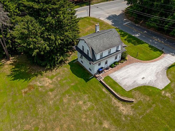 2nd image of 31 Old State Rd