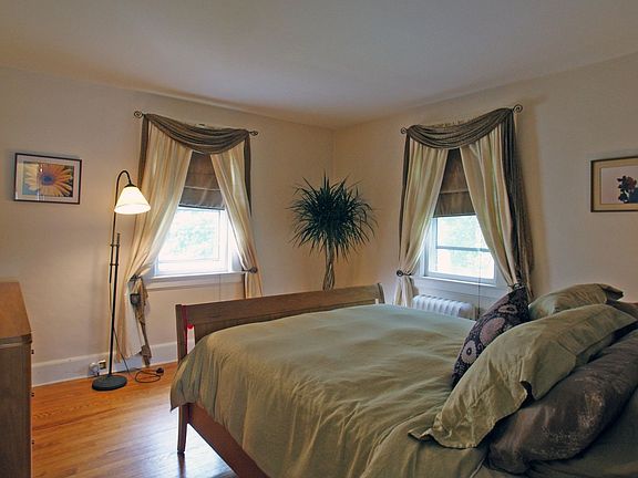 4 Bedrooms on 2nd Floor
