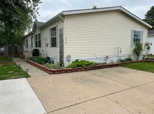 216 Dumaire St, White Lake, MI 48383