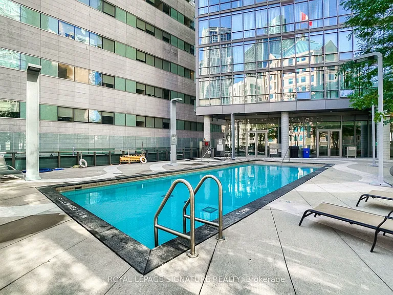832 Bay St #3307 — Photo 34