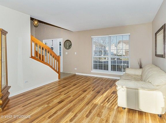 3rd image of 502 Waterford Dr