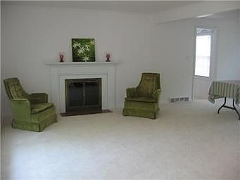 4th image of 7400 Village Dr