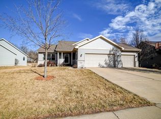 1566 Chadsworth Dr, Sun Prairie, WI 53590