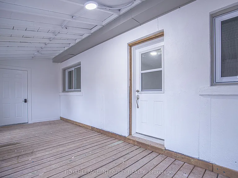 345 Richelieu Ave — Photo 32