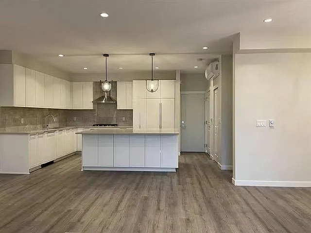 3 bed, 1800 sqft, $4,550 — Photo 3