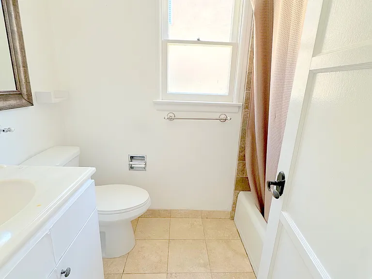 14722 Addison St — Photo 16