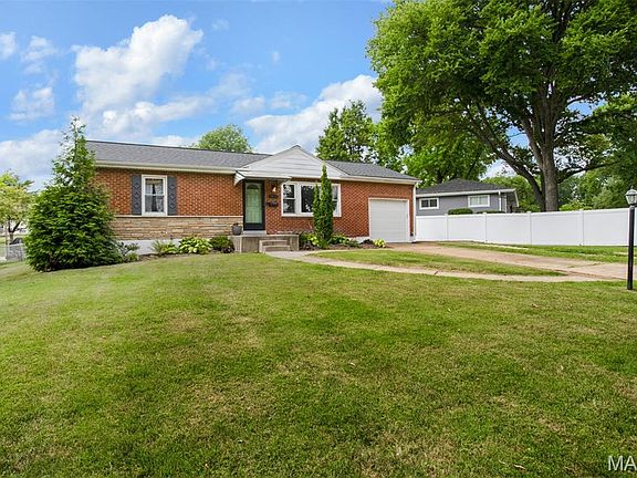 3rd image of 7658 General Meade Ln