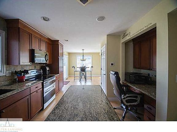2nd image of 14255 Mulholland Dr