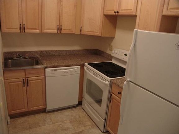 3rd image of 4511 McPherson Ave APT 101