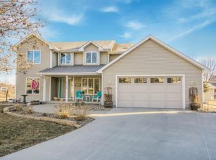1115 Sandalwood Ct SW, Altoona, IA 50009