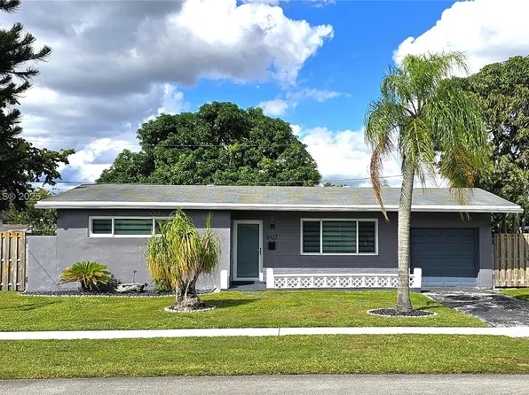 8427 NW 26th St, Sunrise, FL 33322
