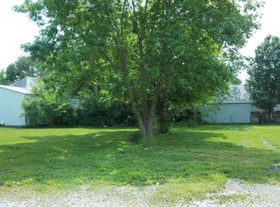118 W Lincoln St, Harrisburg, IL 62946
