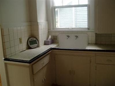4th image of 723 Greenlawn Ave