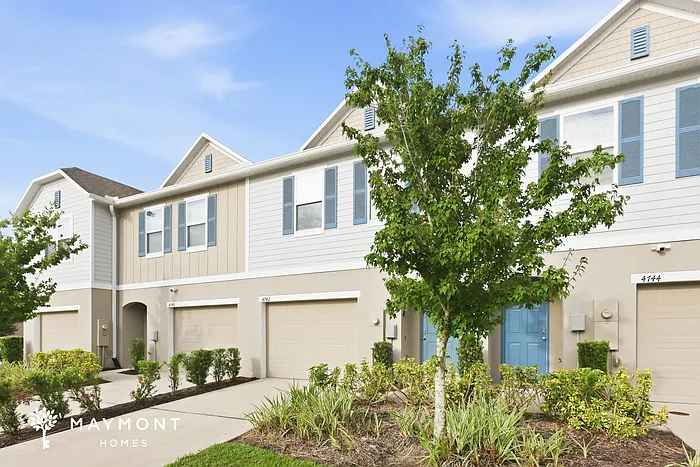 3 bed, 2.5 bath, 1650 sqft, $2,145 — Photo 2