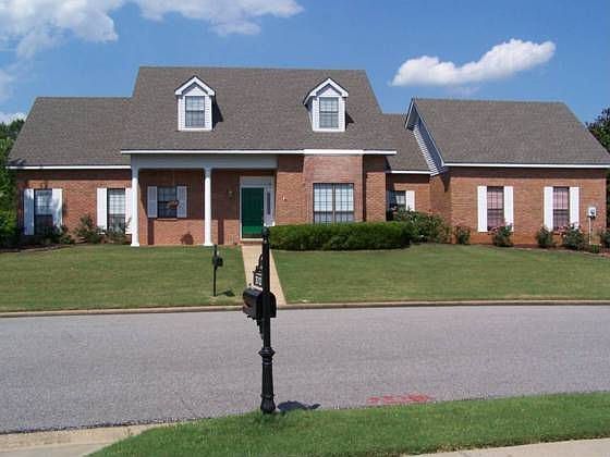 1st image of 3513 Summerhill Dr