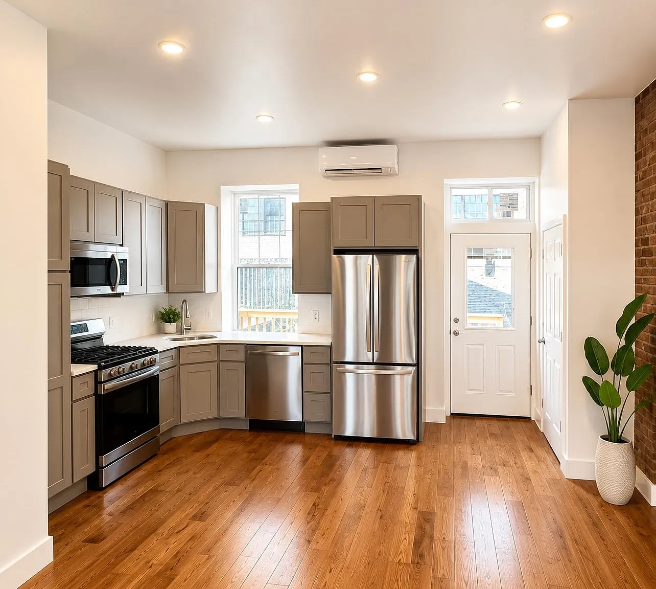 3 bed, 2.0 bath, 1200 sqft, $3,100 — Photo 4
