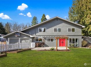 18701 60th Ave NE, Kenmore, WA 98028