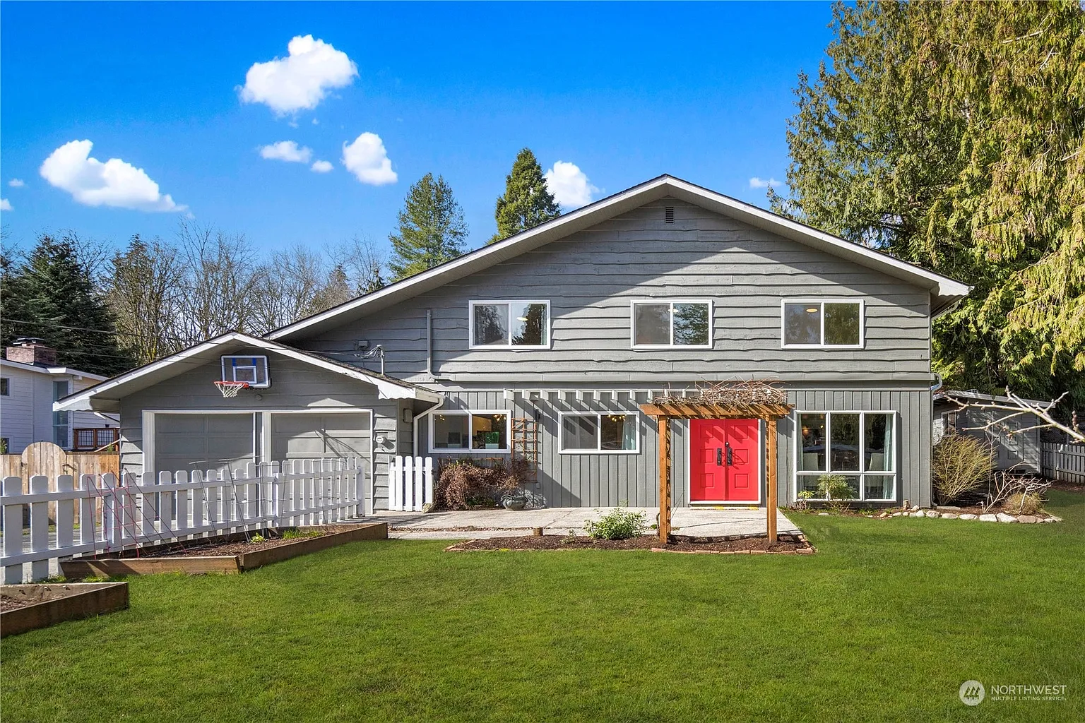 18701 60th Avenue NE photo 1