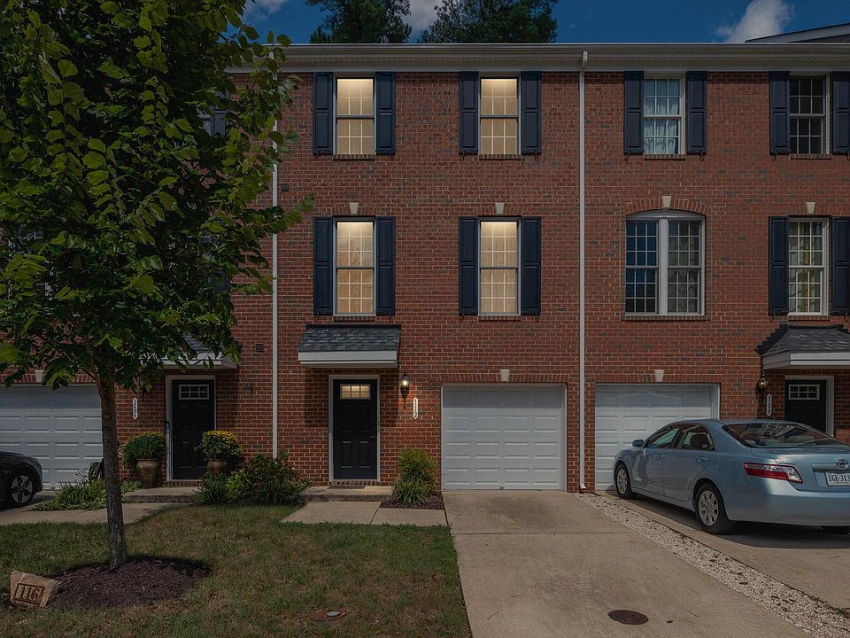 1st image of 112 Parkway Ct #112
