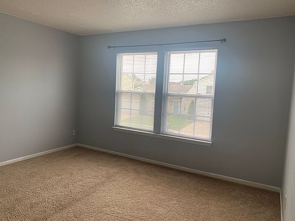 4th image of 9206 Blue Pine Dr