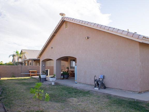 5th image of 1048 S Cholla Ave