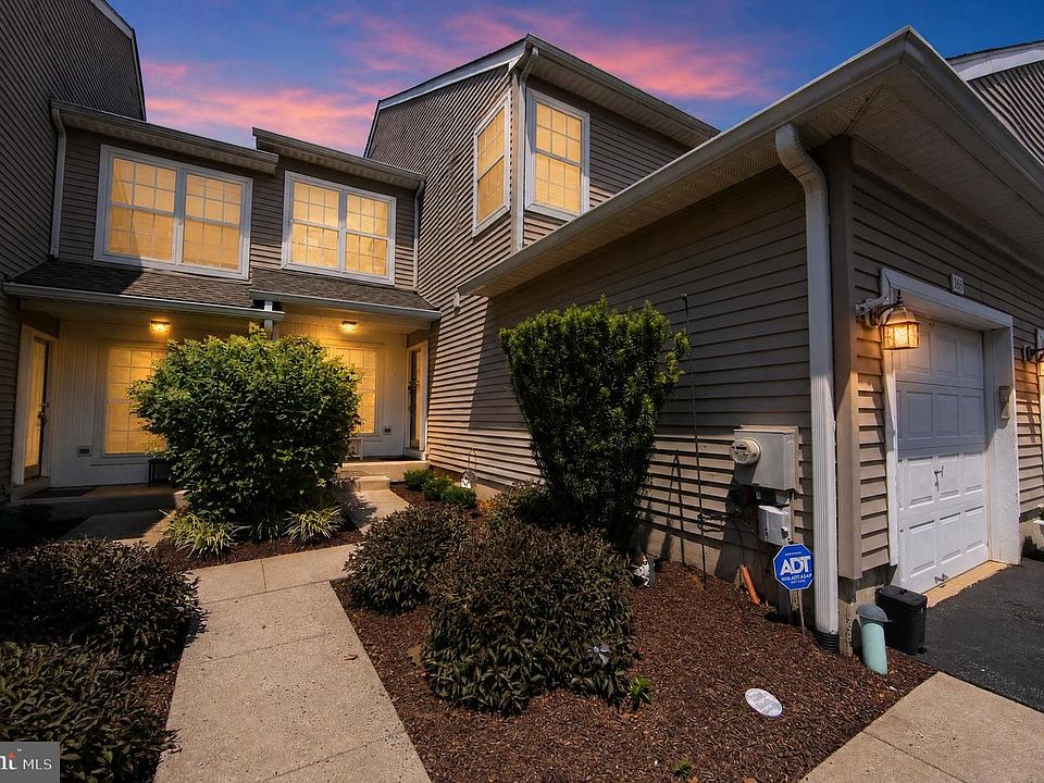 1st image of 165 Lewisville Ct