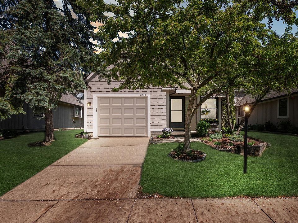 1st image of 2542 Country Village Ct