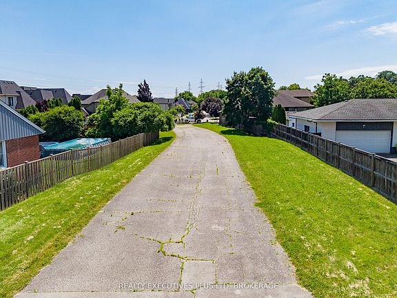 3rd image of 2441 Colangelo Dr