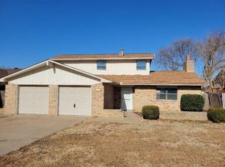 909 E Bradley Ave, Ponca City, OK 74601