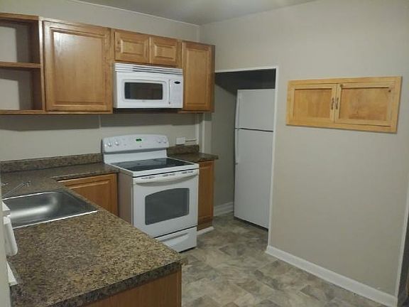 4th image of 2422 Orleans Ave #5