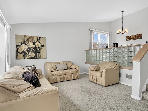 4th image of 1234 Devonshire Rd