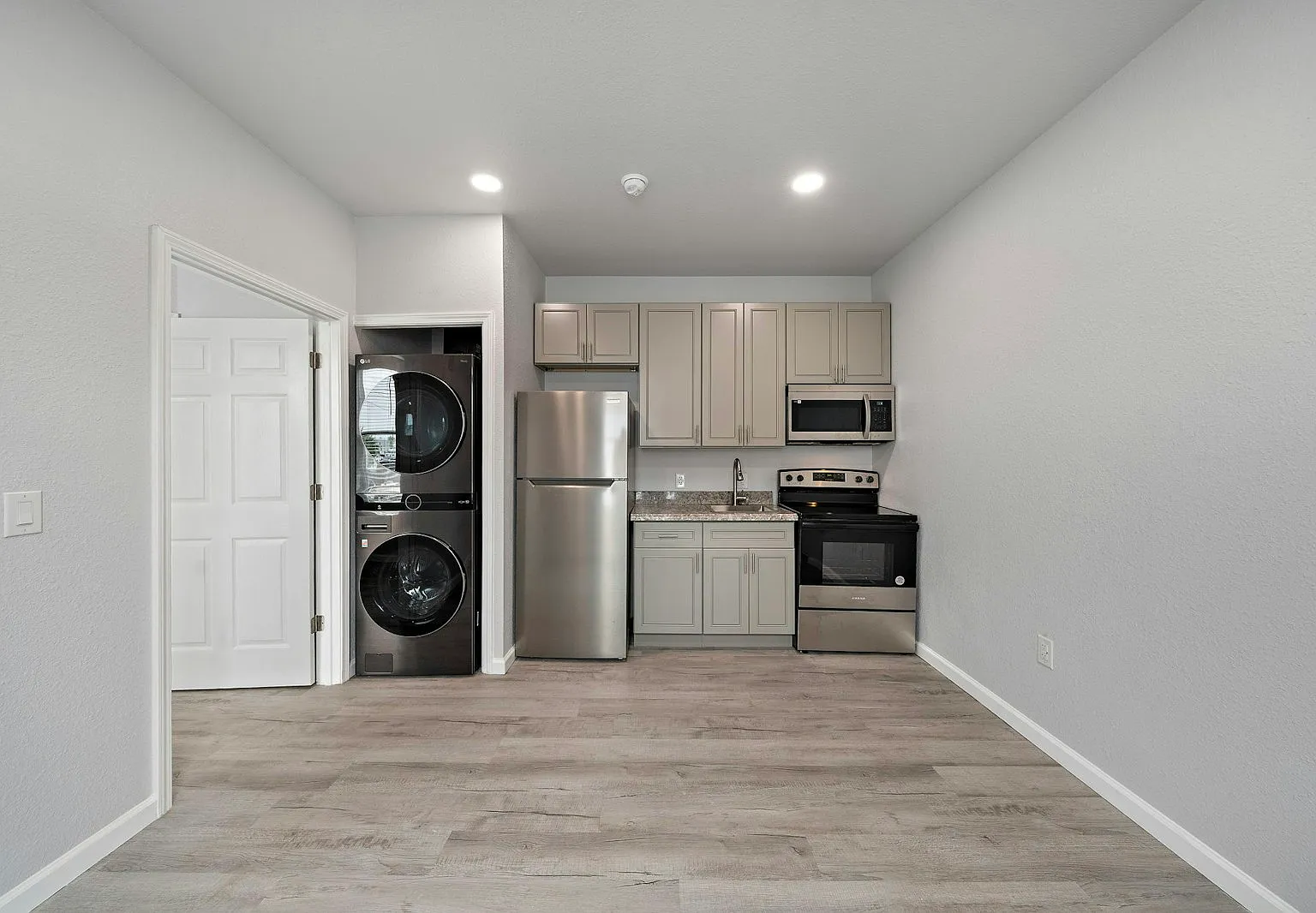 2815 Church Street, Unit G — Photo 2