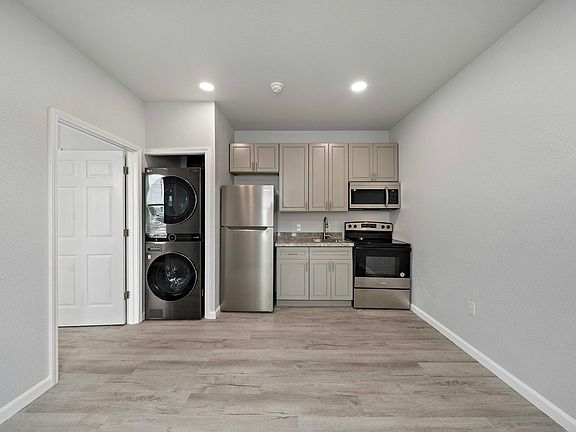 2nd image of 2815 Church St #G