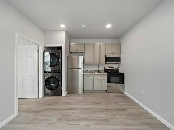 2815 Church St #G, Galveston, TX 77550