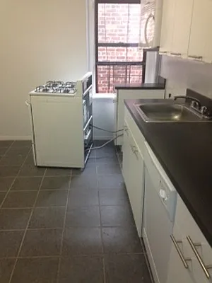 Rented by PMG Real Estate  | media 17