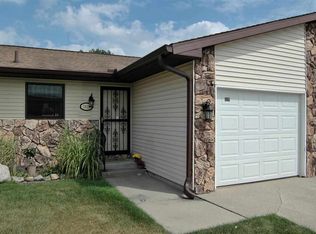 1419 Berkley Cir, Mishawaka, IN