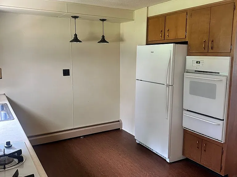 226 Roxbury Rd — Photo 5