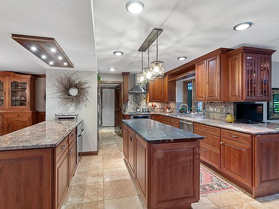 5th image of N2346 Elgin Club Dr