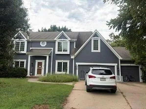 8323 NW 83rd St, Kansas City, MO 64152