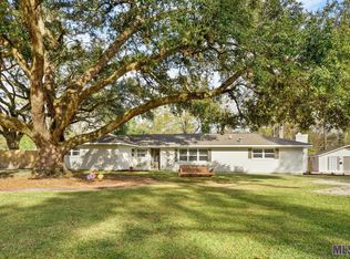 8677 Glen Ellen Dr, Baton Rouge, LA 70809