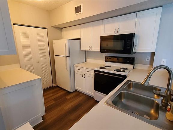 3rd image of 1570 S 42nd Cir APT 202
