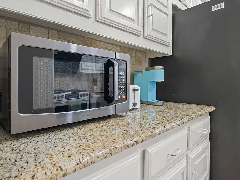 3704 Saddlehead Dr — Photo 12