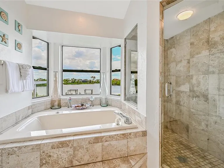 21513 Indian Bayou Dr — Photo 22