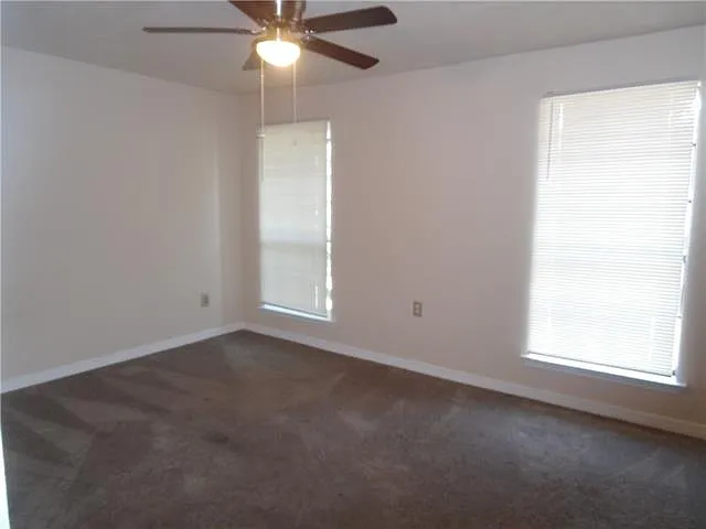 2 bed, 2.5 bath, 1200 sqft, $1,350 — Photo 4