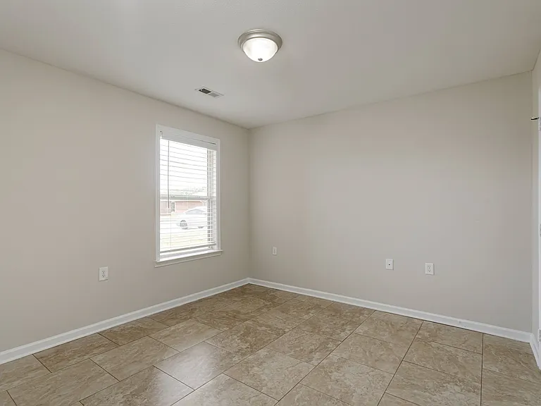 The Oakley at Spring Creek — Photo 16