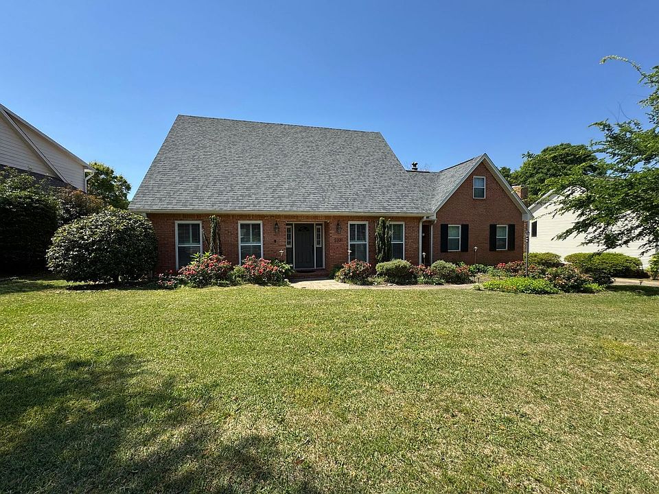 1st image of 2331 Oxford Dr
