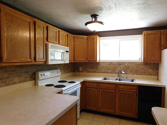4th image of 68222 Lawndale St