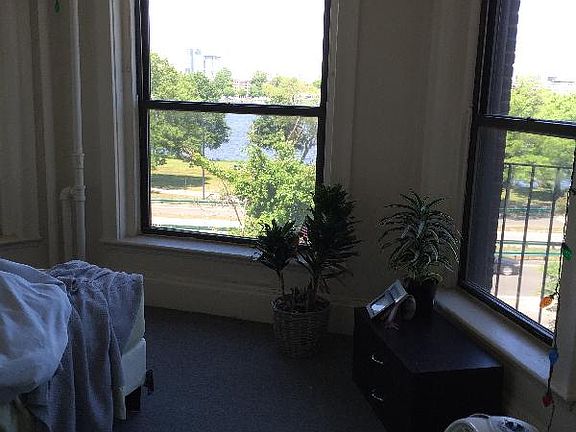 2nd image of 18 Mountfort St