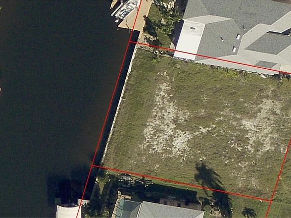 5th image of 4304 SW 1st Pl