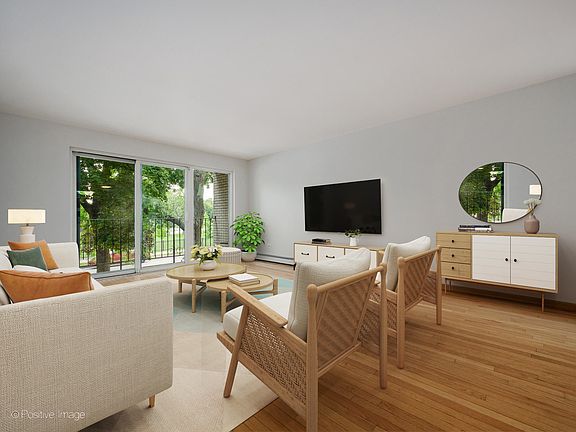 2nd image of 5470 W Higgins Ave APT 2W